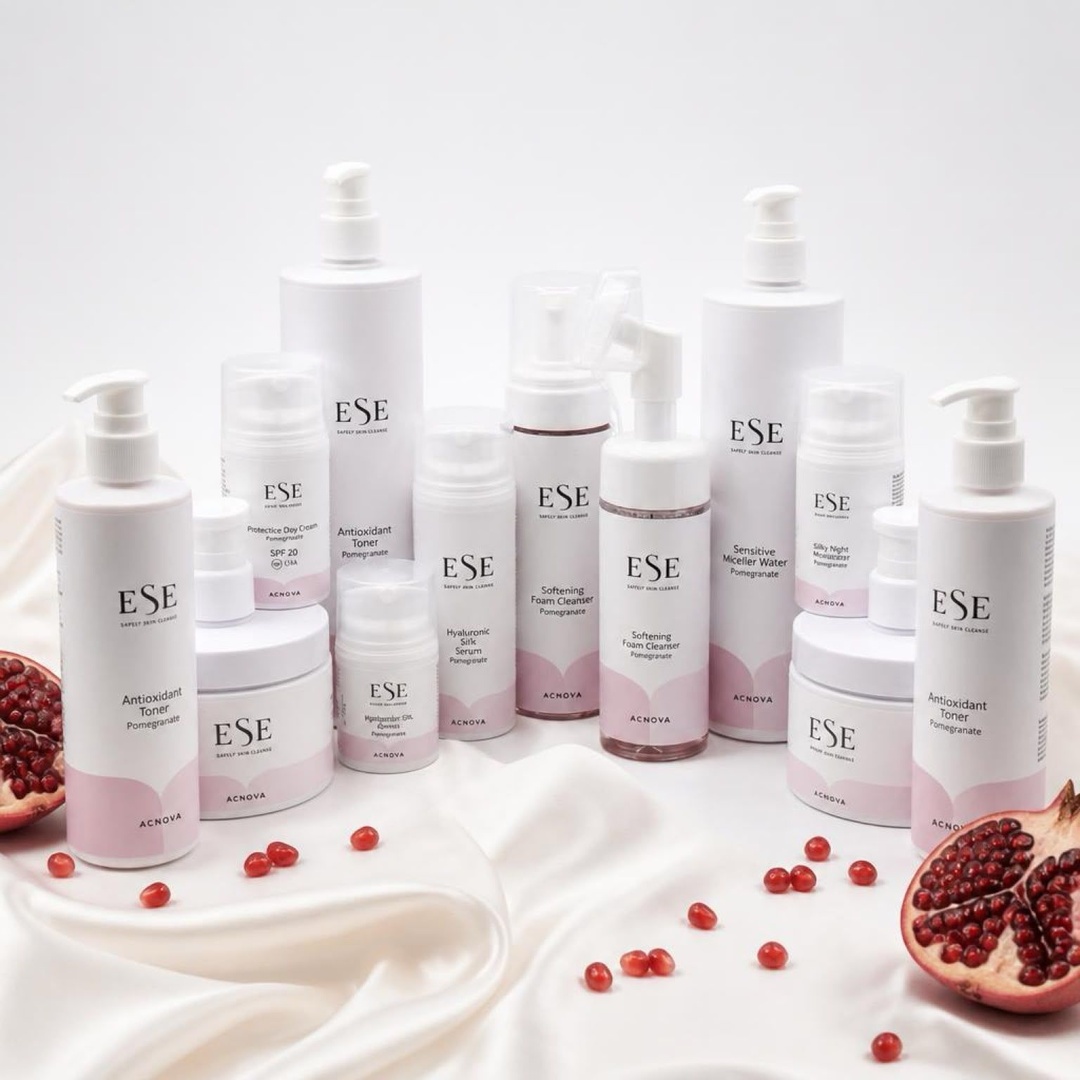 Vähemmän on enemmän: Clean Beauty ja Pomegranate Silk 🌿✨

Nykyaikainen ihonhoito on usein
